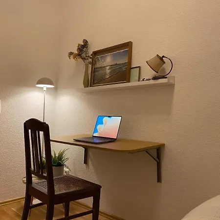 Apartment 3-Zi-Wohnung-Fuer-5-Pers-Balkon-Hunde-Willkommen Leipzig